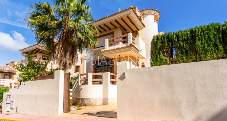 Villa - Vente - Villamartín - Villamartín