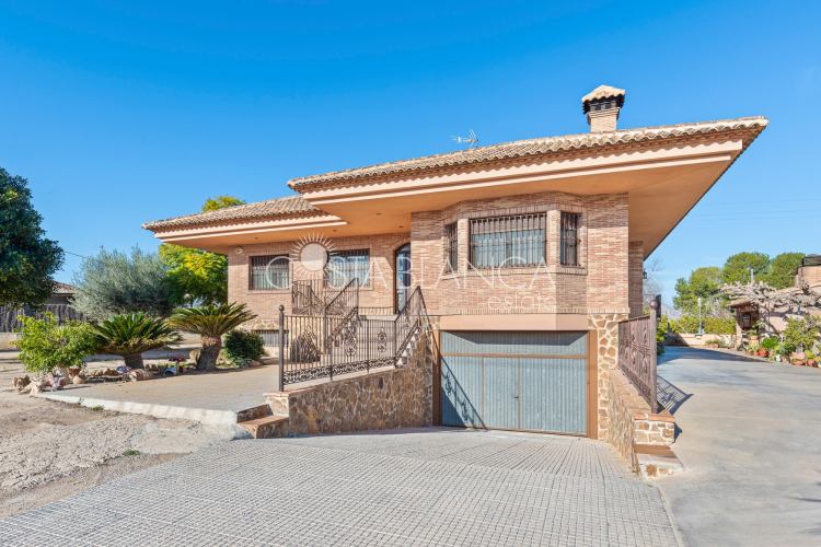 Posiadłość wiejska - Sprzedaż - Beniel - J-003346