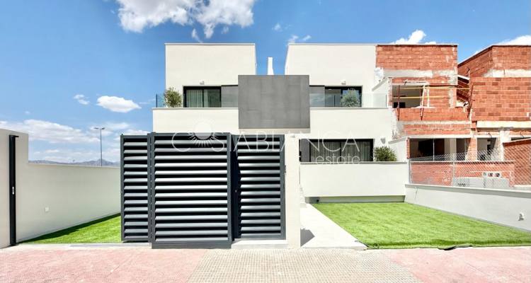 Town House - Nowo zbudowane - Cox - San Fernando