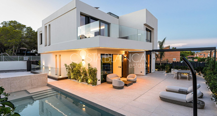 Chalet - Nueva construcción  - La Nucia - 